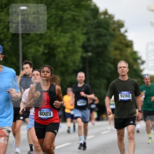 29.06.2025 - hella hamburg halbmarathon Dr. Thomas Lammeyer http://msf.ph/oto/8163276 29.06.2025 10:08:53 Kennedybrücke 1126, 1316, 1347, 1559, 2011, 2424, 2463, 2540, 2698, 2852, 3994, 4146, 4293, 4538, 4904, 6311, 7017, 8089, 8217, 9280, 10100, 10213, 10709, 10834, 10962 meine-sportfotos.de