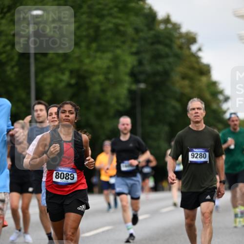 29.06.2025 - hella hamburg halbmarathon Dr. Thomas Lammeyer http://msf.ph/oto/8163288 29.06.2025 10:08:53 Kennedybrücke 1126, 1316, 1347, 1559, 2011, 2424, 2463, 2540, 2698, 2852, 3994, 4146, 4293, 4538, 4904, 6311, 7017, 8089, 8217, 9280, 10100, 10213, 10709, 10834, 10962 meine-sportfotos.de
