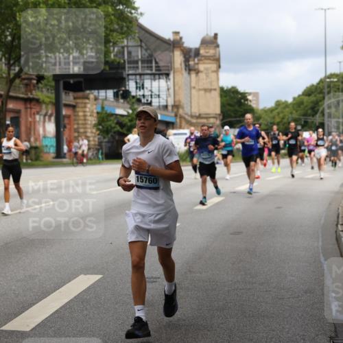 29.06.2025 - hella hamburg halbmarathon Yannick Fuchs http://msf.ph/oto/8163368 29.06.2025 10:39:43 20KM 2098, 2188, 2367, 2470, 3785, 4997, 5623, 5648, 5706, 6054, 6375, 6819, 6831, 7087, 7167, 7325, 7709, 7843, 8871, 9105, 9710, 9720, 10064, 10741, 11291, 11688, 11821, 12154, 12161, 12643, 12783, 13919, 14374, 15365, 15636, 15651, 15666, 15760, 16617, 16685, 16689, 16725, 16834, 17544, 17960, 18055, 18185, 18407, 18638, 18689, 18862, 19116 meine-sportfotos.de