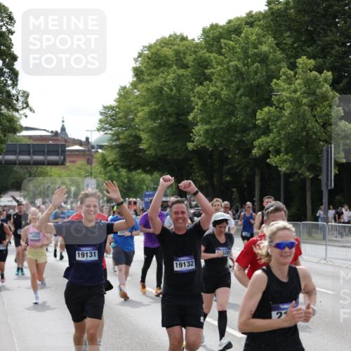 29.06.2025 - hella hamburg halbmarathon Jannik Wohlers http://msf.ph/oto/8163422 29.06.2025 10:20:20 Lombardsbrücke 1011, 2053, 2101, 2325, 2834, 2923, 2945, 3247, 3733, 3781, 4288, 4422, 4754, 4869, 5625, 6608, 8113, 8940, 9981, 10050, 10350, 11100, 11145, 11995, 12844, 14138, 14157, 14246, 14342, 14344, 14500, 14502, 14503, 14610, 14611, 14615, 14670, 15244, 15513, 16135, 16254, 16638, 16950, 17095, 17155, 17581, 17832, 17987, 18007, 18141, 18423, 18620, 18908, 19014, 19124, 19125, 19131, 19132 meine-sportfotos.de