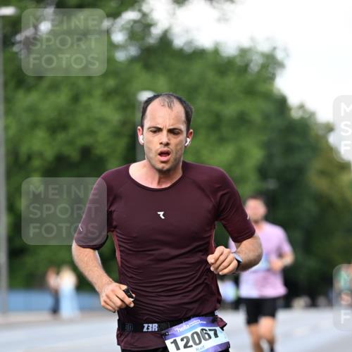 29.06.2025 - hella hamburg halbmarathon Dr. Thomas Lammeyer http://msf.ph/oto/8163460 29.06.2025 09:44:47 Kennedybrücke 2892, 4128, 4571, 6559, 7862, 10234, 10780, 11194 meine-sportfotos.de