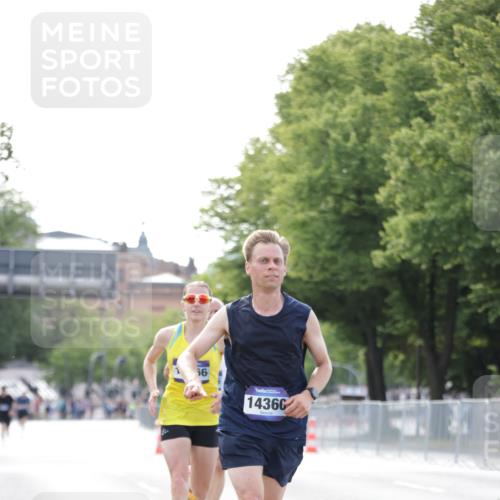 29.06.2025 - hella hamburg halbmarathon Jannik Wohlers http://msf.ph/oto/8163561 29.06.2025 09:40:28 Lombardsbrücke 5253, 6816, 11829, 12373, 14360, 14766, 15526, 17771 meine-sportfotos.de