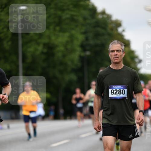 29.06.2025 - hella hamburg halbmarathon Dr. Thomas Lammeyer http://msf.ph/oto/8163598 29.06.2025 10:08:56 Kennedybrücke 1126, 1316, 1347, 1559, 2011, 2424, 2463, 2540, 2698, 2852, 3994, 4146, 4293, 4538, 6311, 7017, 8089, 8217, 9280, 10100, 10213, 10709, 10834, 11088 meine-sportfotos.de