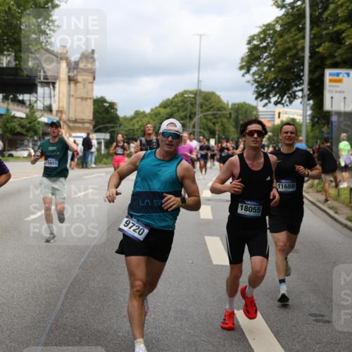 29.06.2025 - hella hamburg halbmarathon Yannick Fuchs http://msf.ph/oto/8163649 29.06.2025 10:39:49 20KM 2188, 2270, 2367, 2470, 2707, 3186, 4277, 5623, 5648, 5706, 6054, 6375, 6819, 6831, 7056, 7087, 7709, 8374, 9105, 9710, 9720, 10064, 10741, 11291, 11688, 11821, 12643, 12783, 13919, 14374, 14385, 14764, 15365, 15636, 15651, 16513, 16617, 16725, 17544, 17960, 18055, 18185, 18346, 18407, 18638, 18862, 18878, 19116 meine-sportfotos.de