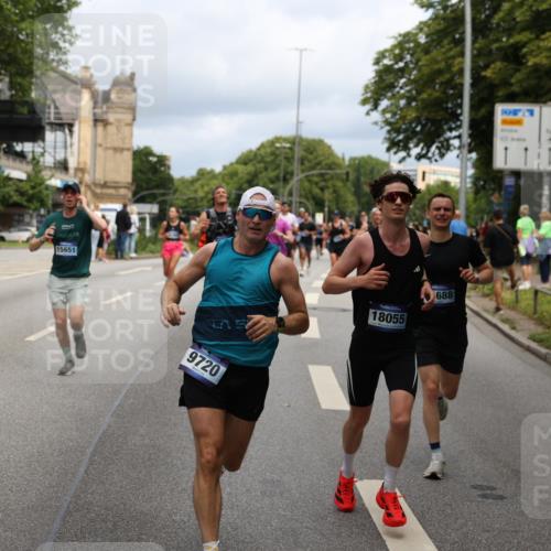 29.06.2025 - hella hamburg halbmarathon Yannick Fuchs http://msf.ph/oto/8163660 29.06.2025 10:39:49 20KM 2188, 2270, 2367, 2470, 2707, 3186, 4277, 5623, 5648, 5706, 6054, 6375, 6819, 6831, 7056, 7087, 7709, 8374, 9105, 9710, 9720, 10064, 10741, 11291, 11688, 11821, 12643, 12783, 13919, 14374, 14385, 14764, 15365, 15636, 15651, 16513, 16617, 16725, 17544, 17960, 18055, 18185, 18346, 18407, 18638, 18862, 18878, 19116 meine-sportfotos.de