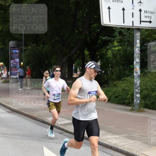 29.06.2025 - hella hamburg halbmarathon Yannick Fuchs http://msf.ph/oto/8163699 29.06.2025 10:21:48 20KM 7380, 9565, 12641, 12992, 13779, 13780, 14728, 17040, 18692, 19076 meine-sportfotos.de