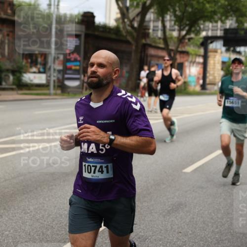29.06.2025 - hella hamburg halbmarathon Yannick Fuchs http://msf.ph/oto/8163773 29.06.2025 10:39:50 20KM 2188, 2270, 2367, 2470, 2707, 3186, 4277, 5623, 5648, 5706, 6054, 6375, 6819, 6831, 7056, 7087, 7709, 8374, 9105, 9710, 9720, 10064, 10741, 11291, 11688, 11821, 12643, 12783, 13919, 14374, 14385, 14764, 15365, 15563, 15636, 15651, 16513, 16617, 16725, 17544, 17960, 18055, 18185, 18346, 18407, 18638, 18862, 18878, 19116 meine-sportfotos.de