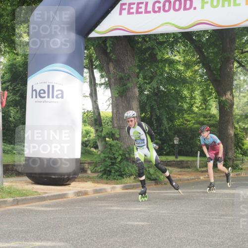 29.06.2025 - hella hamburg halbmarathon KatJ http://msf.ph/oto/8163798 29.06.2025 09:13:35 Zwischen KM18-KM19  meine-sportfotos.de