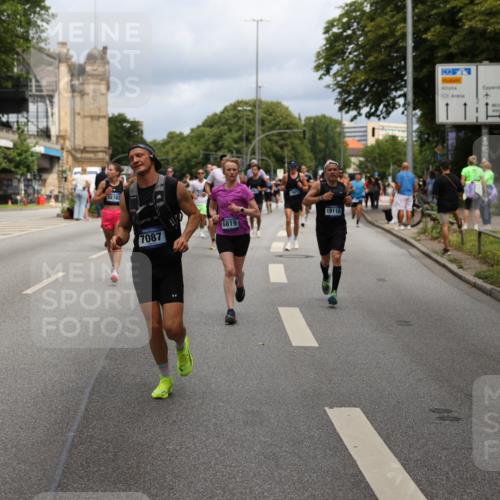 29.06.2025 - hella hamburg halbmarathon Yannick Fuchs http://msf.ph/oto/8163819 29.06.2025 10:39:51 20KM 2188, 2270, 2367, 2470, 2707, 3186, 4277, 5623, 5648, 5706, 6054, 6819, 6831, 7056, 7087, 7385, 7709, 8374, 9105, 9710, 9720, 10741, 11291, 11688, 11821, 12643, 12783, 13919, 14374, 14385, 14764, 15365, 15563, 15636, 15651, 16513, 16617, 16725, 17544, 17960, 18055, 18185, 18346, 18407, 18637, 18638, 18862, 18878, 19116 meine-sportfotos.de