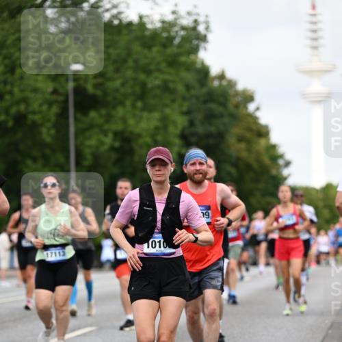 29.06.2025 - hella hamburg halbmarathon Dr. Thomas Lammeyer http://msf.ph/oto/8163835 29.06.2025 10:09:02 Kennedybrücke 1126, 1316, 1347, 1559, 2424, 2463, 2540, 2698, 2852, 3994, 4146, 4293, 4394, 4538, 6311, 6907, 6908, 7017, 8089, 8217, 9280, 10100, 10709, 10834, 11088 meine-sportfotos.de