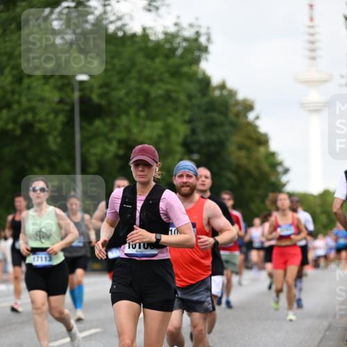 29.06.2025 - hella hamburg halbmarathon Dr. Thomas Lammeyer http://msf.ph/oto/8163858 29.06.2025 10:09:02 Kennedybrücke 1126, 1316, 1347, 1559, 2424, 2463, 2540, 2698, 2852, 3994, 4146, 4293, 4394, 4538, 6311, 6907, 6908, 7017, 8089, 8217, 9280, 10100, 10709, 10834, 11088 meine-sportfotos.de