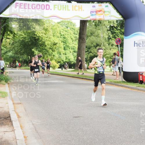 29.06.2025 - hella hamburg halbmarathon MichiJ http://msf.ph/oto/8163910 29.06.2025 10:13:17 Zwischen KM18-KM19 9151, 18897 meine-sportfotos.de