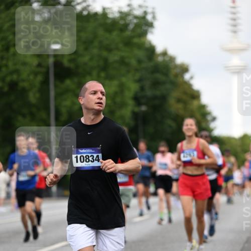 29.06.2025 - hella hamburg halbmarathon Dr. Thomas Lammeyer http://msf.ph/oto/8163939 29.06.2025 10:09:05 Kennedybrücke 1126, 1316, 1347, 1559, 2424, 2463, 2540, 2698, 2852, 3071, 3994, 4293, 4394, 4538, 6907, 6908, 7017, 8089, 9280, 10100, 10709, 10834, 11088 meine-sportfotos.de