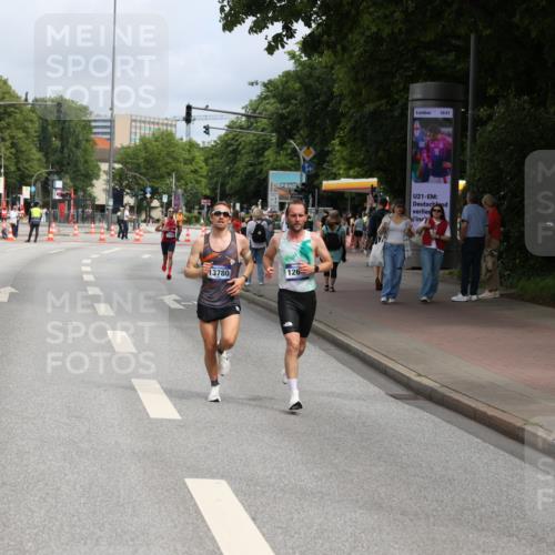 29.06.2025 - hella hamburg halbmarathon Yannick Fuchs http://msf.ph/oto/8163974 29.06.2025 10:21:57 20KM 1065, 1577, 9079, 10848, 12641, 12992, 13780, 15023, 15671, 17040 meine-sportfotos.de