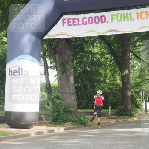 29.06.2025 - hella hamburg halbmarathon KatJ http://msf.ph/oto/8164037 29.06.2025 09:13:43 Zwischen KM18-KM19  meine-sportfotos.de