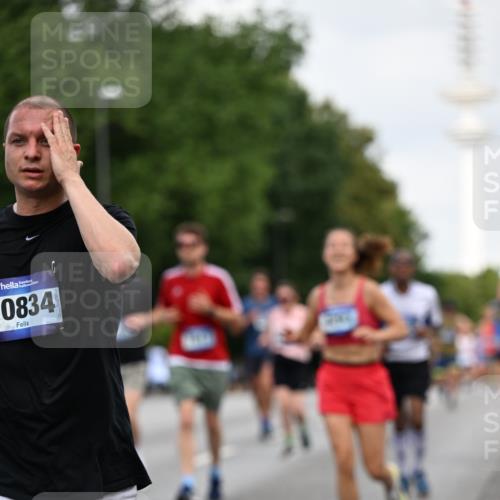 29.06.2025 - hella hamburg halbmarathon Dr. Thomas Lammeyer http://msf.ph/oto/8164059 29.06.2025 10:09:06 Kennedybrücke 1126, 1316, 1347, 1559, 2424, 2463, 2540, 2698, 2852, 3071, 3994, 4293, 4394, 4538, 6907, 6908, 7017, 7826, 8089, 9280, 10100, 10709, 10834, 11088 meine-sportfotos.de
