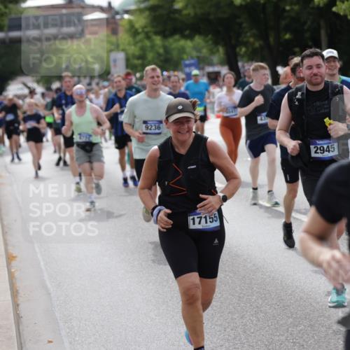 29.06.2025 - hella hamburg halbmarathon Jannik Wohlers http://msf.ph/oto/8164115 29.06.2025 10:20:28 Lombardsbrücke 2101, 2325, 2834, 2923, 2945, 3247, 3781, 3813, 4082, 4288, 4350, 5041, 6608, 8113, 8724, 8940, 9005, 9011, 9236, 9981, 10050, 10350, 10585, 11100, 11145, 12694, 12844, 14138, 14157, 14246, 14342, 14344, 14610, 14611, 14615, 14670, 14986, 15020, 15470, 15913, 16135, 16256, 16950, 17095, 17155, 17367, 17832, 18141, 18305, 18397, 18620, 19124, 19125, 19131, 19132 meine-sportfotos.de