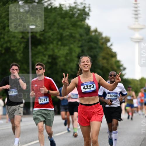 29.06.2025 - hella hamburg halbmarathon Dr. Thomas Lammeyer http://msf.ph/oto/8164136 29.06.2025 10:09:06 Kennedybrücke 1126, 1316, 1347, 1559, 2424, 2463, 2540, 2698, 2852, 3071, 3994, 4293, 4394, 4538, 6907, 6908, 7017, 7826, 8089, 9280, 10100, 10709, 10834, 11088 meine-sportfotos.de