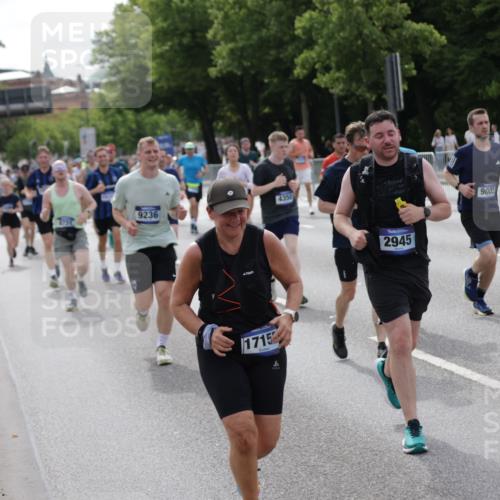 29.06.2025 - hella hamburg halbmarathon Jannik Wohlers http://msf.ph/oto/8164167 29.06.2025 10:20:29 Lombardsbrücke 2101, 2325, 2834, 2923, 2945, 3247, 3781, 3813, 4082, 4288, 4350, 5041, 5061, 6608, 8113, 8724, 8940, 9005, 9011, 9236, 9981, 10050, 10350, 10585, 11145, 12694, 12844, 14138, 14157, 14246, 14342, 14344, 14610, 14611, 14615, 14670, 14986, 15020, 15470, 15913, 16135, 16256, 16950, 17035, 17095, 17155, 17367, 17832, 18141, 18305, 18397, 18620, 19124, 19125, 19131, 19132 meine-sportfotos.de