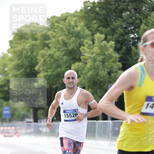 29.06.2025 - hella hamburg halbmarathon Jannik Wohlers http://msf.ph/oto/8164199 29.06.2025 09:40:30 Lombardsbrücke 11829, 14360, 14766, 15526, 17771 meine-sportfotos.de
