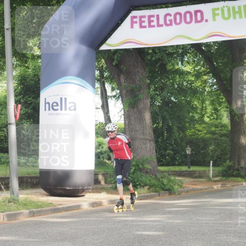 29.06.2025 - hella hamburg halbmarathon KatJ http://msf.ph/oto/8164203 29.06.2025 09:13:43 Zwischen KM18-KM19  meine-sportfotos.de