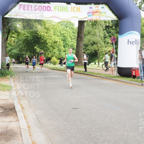 29.06.2025 - hella hamburg halbmarathon MichiJ http://msf.ph/oto/8164216 29.06.2025 10:13:31 Zwischen KM18-KM19 6699 meine-sportfotos.de