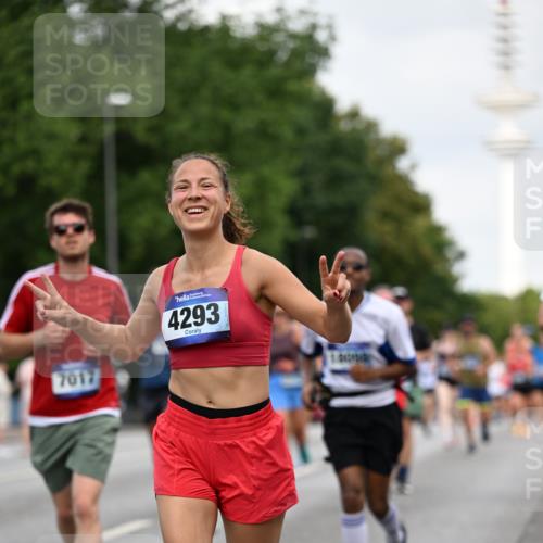 29.06.2025 - hella hamburg halbmarathon Dr. Thomas Lammeyer http://msf.ph/oto/8164360 29.06.2025 10:09:08 Kennedybrücke 1126, 1213, 1347, 1559, 2424, 2463, 2540, 2852, 3071, 3994, 4293, 4394, 4538, 5869, 6907, 6908, 7017, 7826, 9280, 10100, 10709, 10834, 11088 meine-sportfotos.de