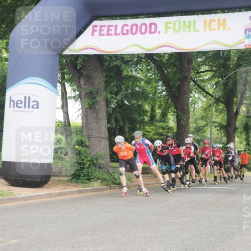 29.06.2025 - hella hamburg halbmarathon KatJ http://msf.ph/oto/8164462 29.06.2025 09:14:19 Zwischen KM18-KM19  meine-sportfotos.de