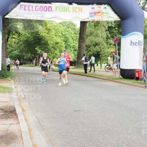 29.06.2025 - hella hamburg halbmarathon MichiJ http://msf.ph/oto/8164504 29.06.2025 10:13:34 Zwischen KM18-KM19 6699 meine-sportfotos.de