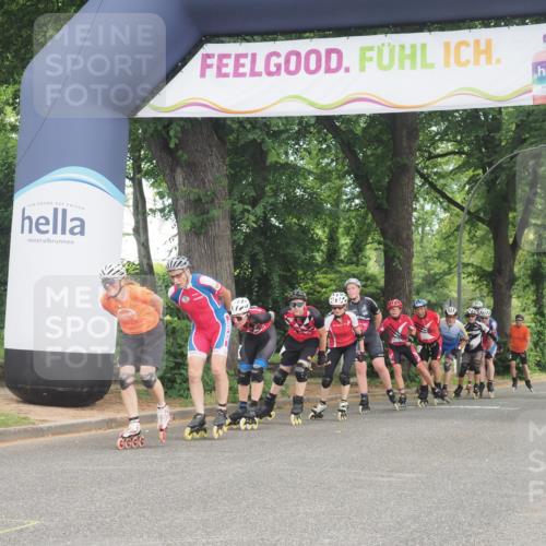 29.06.2025 - hella hamburg halbmarathon KatJ http://msf.ph/oto/8164522 29.06.2025 09:14:19 Zwischen KM18-KM19  meine-sportfotos.de