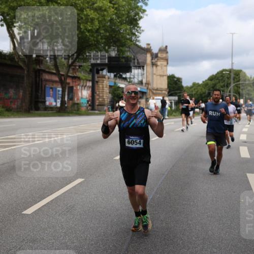 29.06.2025 - hella hamburg halbmarathon Yannick Fuchs http://msf.ph/oto/8164583 29.06.2025 10:40:03 20KM 1569, 2138, 2270, 2367, 2590, 2707, 3056, 3186, 3477, 4277, 4345, 4854, 5648, 5706, 6054, 6071, 6290, 6460, 6711, 6831, 7056, 7385, 7450, 8374, 9105, 9585, 10792, 10796, 11291, 11495, 11821, 12084, 12277, 13525, 14374, 14385, 14764, 14911, 15563, 15636, 16513, 16624, 17499, 17674, 17835, 18081, 18185, 18346, 18637, 18862, 18878 meine-sportfotos.de