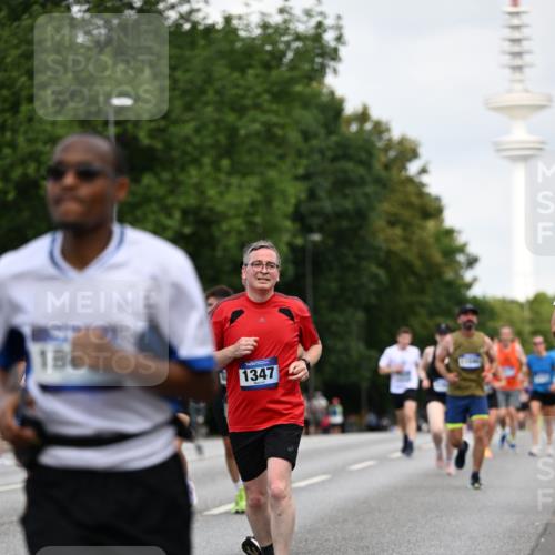 29.06.2025 - hella hamburg halbmarathon Dr. Thomas Lammeyer http://msf.ph/oto/8164605 29.06.2025 10:09:10 Kennedybrücke 1126, 1213, 1347, 1559, 2424, 2540, 2852, 3071, 3994, 4293, 4394, 4538, 5869, 6907, 6908, 7017, 7826, 9280, 10100, 10709, 10834, 11088 meine-sportfotos.de
