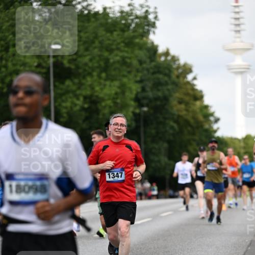 29.06.2025 - hella hamburg halbmarathon Dr. Thomas Lammeyer http://msf.ph/oto/8164633 29.06.2025 10:09:10 Kennedybrücke 1126, 1213, 1347, 1559, 2424, 2540, 2852, 3071, 3994, 4293, 4394, 4538, 5869, 6907, 6908, 7017, 7826, 9280, 10100, 10709, 10834, 11088 meine-sportfotos.de