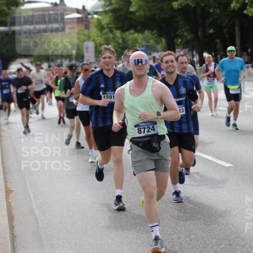 29.06.2025 - hella hamburg halbmarathon Jannik Wohlers http://msf.ph/oto/8164667 29.06.2025 10:20:32 Lombardsbrücke 2383, 2923, 2945, 3247, 3813, 4082, 4350, 5041, 5061, 5767, 6608, 7228, 7608, 8113, 8724, 8940, 9005, 9011, 9236, 9981, 10050, 10350, 10585, 10602, 11145, 12175, 12694, 12844, 13057, 13508, 14138, 14157, 14246, 14342, 14344, 14610, 14611, 14615, 14670, 14986, 15020, 15470, 15736, 15767, 15913, 16256, 16896, 16950, 17035, 17095, 17155, 17367, 17832, 18141, 18305, 18397, 18620, 19124, 19125, 19131, 19132 meine-sportfotos.de
