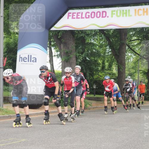 29.06.2025 - hella hamburg halbmarathon KatJ http://msf.ph/oto/8164673 29.06.2025 09:14:20 Zwischen KM18-KM19  meine-sportfotos.de