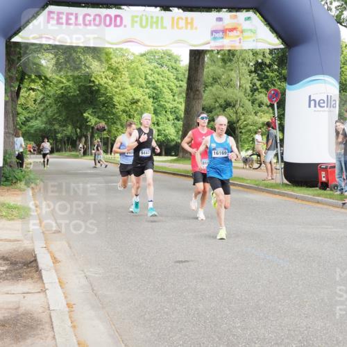 29.06.2025 - hella hamburg halbmarathon MichiJ http://msf.ph/oto/8164676 29.06.2025 10:13:36 Zwischen KM18-KM19 2459, 6699, 6816, 9447, 16169 meine-sportfotos.de