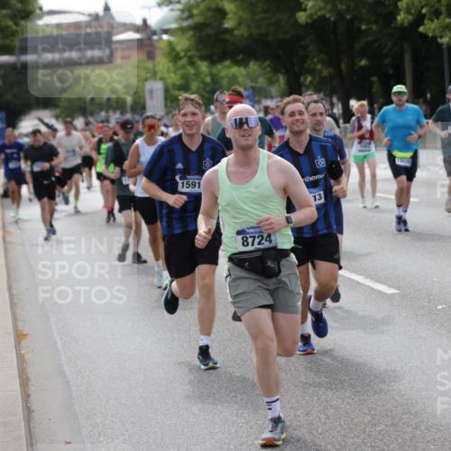 29.06.2025 - hella hamburg halbmarathon Jannik Wohlers http://msf.ph/oto/8164695 29.06.2025 10:20:32 Lombardsbrücke 2383, 2923, 2945, 3247, 3813, 4082, 4350, 5041, 5061, 5767, 6608, 7228, 7608, 8113, 8724, 8940, 9005, 9011, 9236, 9981, 10050, 10350, 10585, 10602, 11145, 12175, 12694, 12844, 13057, 13508, 14138, 14157, 14246, 14342, 14344, 14610, 14611, 14615, 14670, 14986, 15020, 15470, 15736, 15767, 15913, 16256, 16896, 16950, 17035, 17095, 17155, 17367, 17832, 18141, 18305, 18397, 18620, 19124, 19125, 19131, 19132 meine-sportfotos.de