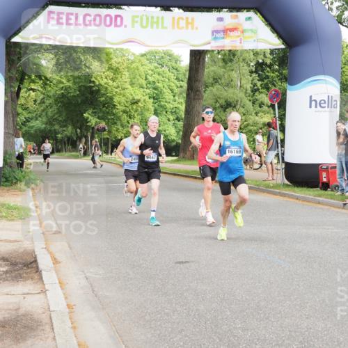 29.06.2025 - hella hamburg halbmarathon MichiJ http://msf.ph/oto/8164699 29.06.2025 10:13:36 Zwischen KM18-KM19 2459, 6699, 6816, 9447, 16169 meine-sportfotos.de