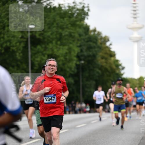 29.06.2025 - hella hamburg halbmarathon Dr. Thomas Lammeyer http://msf.ph/oto/8164719 29.06.2025 10:09:11 Kennedybrücke 1126, 1213, 1347, 1559, 2424, 2540, 2852, 3071, 3994, 4293, 4394, 4538, 5869, 6907, 6908, 7017, 7826, 9280, 10100, 10709, 10834, 11088 meine-sportfotos.de