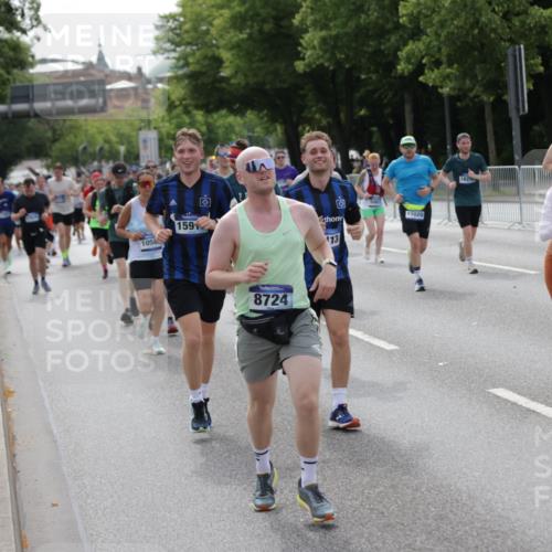 29.06.2025 - hella hamburg halbmarathon Jannik Wohlers http://msf.ph/oto/8164754 29.06.2025 10:20:32 Lombardsbrücke 2383, 2923, 2945, 3247, 3813, 4082, 4350, 5041, 5061, 5767, 6608, 7228, 7608, 8113, 8724, 8940, 9005, 9011, 9236, 9981, 10050, 10350, 10585, 10602, 11145, 12175, 12694, 12844, 13057, 13508, 14138, 14157, 14246, 14342, 14344, 14610, 14611, 14615, 14670, 14986, 15020, 15470, 15736, 15767, 15913, 16256, 16896, 16950, 17035, 17095, 17155, 17367, 17832, 18141, 18305, 18397, 18620, 19124, 19125, 19131, 19132 meine-sportfotos.de