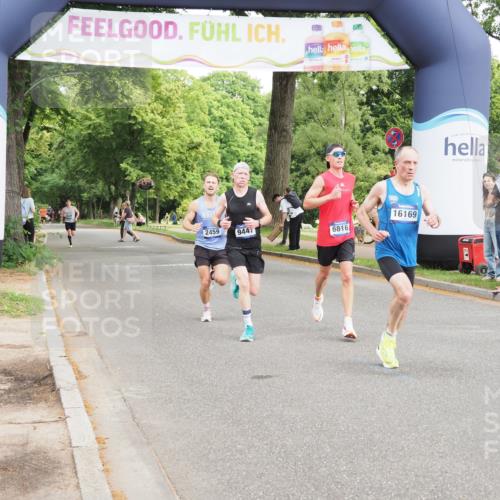 29.06.2025 - hella hamburg halbmarathon MichiJ http://msf.ph/oto/8164772 29.06.2025 10:13:36 Zwischen KM18-KM19 2459, 6699, 6816, 9447, 16169 meine-sportfotos.de