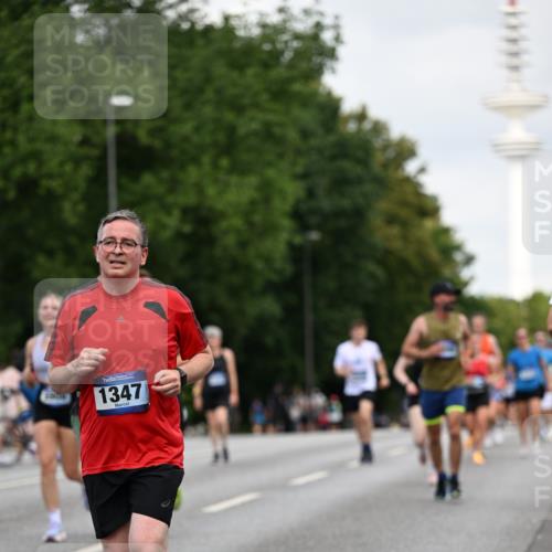 29.06.2025 - hella hamburg halbmarathon Dr. Thomas Lammeyer http://msf.ph/oto/8164828 29.06.2025 10:09:12 Kennedybrücke 1126, 1213, 1347, 1559, 2424, 2540, 2852, 3071, 3994, 4293, 4394, 4538, 5869, 6907, 6908, 7017, 7826, 8316, 10100, 10709, 10834, 11088 meine-sportfotos.de