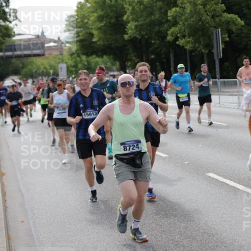 29.06.2025 - hella hamburg halbmarathon Jannik Wohlers http://msf.ph/oto/8164844 29.06.2025 10:20:32 Lombardsbrücke 2383, 2923, 2945, 3247, 3813, 4082, 4350, 5041, 5061, 5767, 6608, 7228, 7608, 8113, 8724, 8940, 9005, 9011, 9236, 9981, 10050, 10350, 10585, 10602, 11145, 12175, 12694, 12844, 13057, 13508, 14138, 14157, 14246, 14342, 14344, 14610, 14611, 14615, 14670, 14986, 15020, 15470, 15736, 15767, 15913, 16256, 16896, 16950, 17035, 17095, 17155, 17367, 17832, 18141, 18305, 18397, 18620, 19124, 19125, 19131, 19132 meine-sportfotos.de