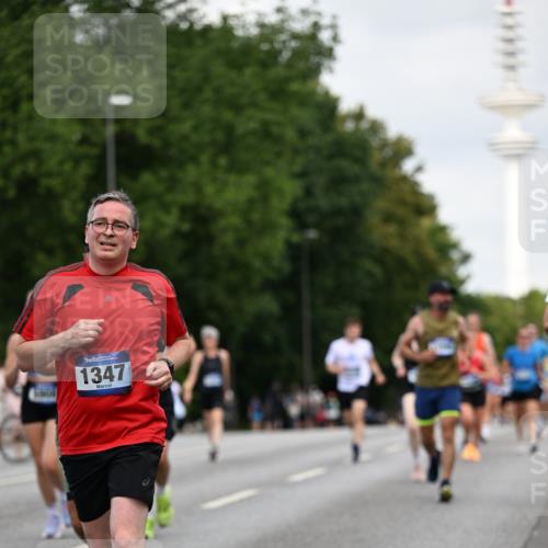 29.06.2025 - hella hamburg halbmarathon Dr. Thomas Lammeyer http://msf.ph/oto/8164851 29.06.2025 10:09:12 Kennedybrücke 1126, 1213, 1347, 1559, 2424, 2540, 2852, 3071, 3994, 4293, 4394, 4538, 5869, 6907, 6908, 7017, 7826, 8316, 10100, 10709, 10834, 11088 meine-sportfotos.de