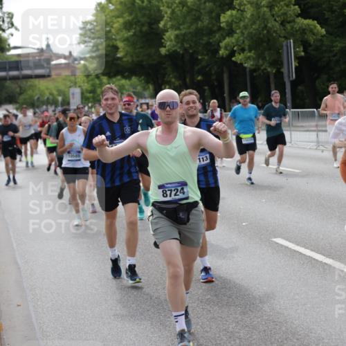29.06.2025 - hella hamburg halbmarathon Jannik Wohlers http://msf.ph/oto/8164865 29.06.2025 10:20:32 Lombardsbrücke 2383, 2923, 2945, 3247, 3813, 4082, 4350, 5041, 5061, 5767, 6608, 7228, 7608, 8113, 8724, 8940, 9005, 9011, 9236, 9981, 10050, 10350, 10585, 10602, 11145, 12175, 12694, 12844, 13057, 13508, 14138, 14157, 14246, 14342, 14344, 14610, 14611, 14615, 14670, 14986, 15020, 15470, 15736, 15767, 15913, 16256, 16896, 16950, 17035, 17095, 17155, 17367, 17832, 18141, 18305, 18397, 18620, 19124, 19125, 19131, 19132 meine-sportfotos.de