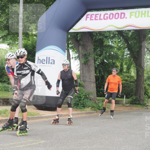 29.06.2025 - hella hamburg halbmarathon KatJ http://msf.ph/oto/8164900 29.06.2025 09:14:22 Zwischen KM18-KM19  meine-sportfotos.de