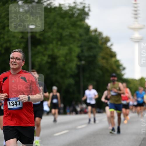 29.06.2025 - hella hamburg halbmarathon Dr. Thomas Lammeyer http://msf.ph/oto/8164907 29.06.2025 10:09:12 Kennedybrücke 1126, 1213, 1347, 1559, 2424, 2540, 2852, 3071, 3994, 4293, 4394, 4538, 5869, 6907, 6908, 7017, 7826, 8316, 10100, 10709, 10834, 11088 meine-sportfotos.de