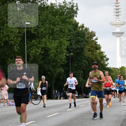 29.06.2025 - hella hamburg halbmarathon Dr. Thomas Lammeyer http://msf.ph/oto/8164933 29.06.2025 10:09:13 Kennedybrücke 1126, 1213, 1347, 1559, 2424, 2540, 2852, 3071, 3578, 4293, 4394, 4538, 5869, 6907, 6908, 7017, 7826, 8316, 10100, 10709, 10834, 11088 meine-sportfotos.de
