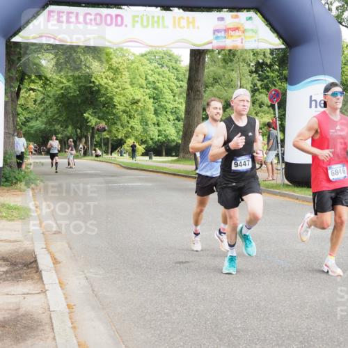 29.06.2025 - hella hamburg halbmarathon MichiJ http://msf.ph/oto/8164961 29.06.2025 10:13:37 Zwischen KM18-KM19 2459, 6699, 6816, 9447, 16169 meine-sportfotos.de