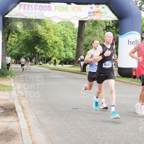 29.06.2025 - hella hamburg halbmarathon MichiJ http://msf.ph/oto/8164981 29.06.2025 10:13:37 Zwischen KM18-KM19 2459, 6699, 6816, 9447, 16169 meine-sportfotos.de